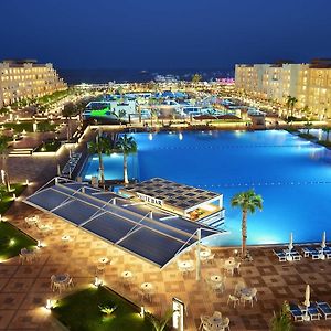 Albatros White Beach